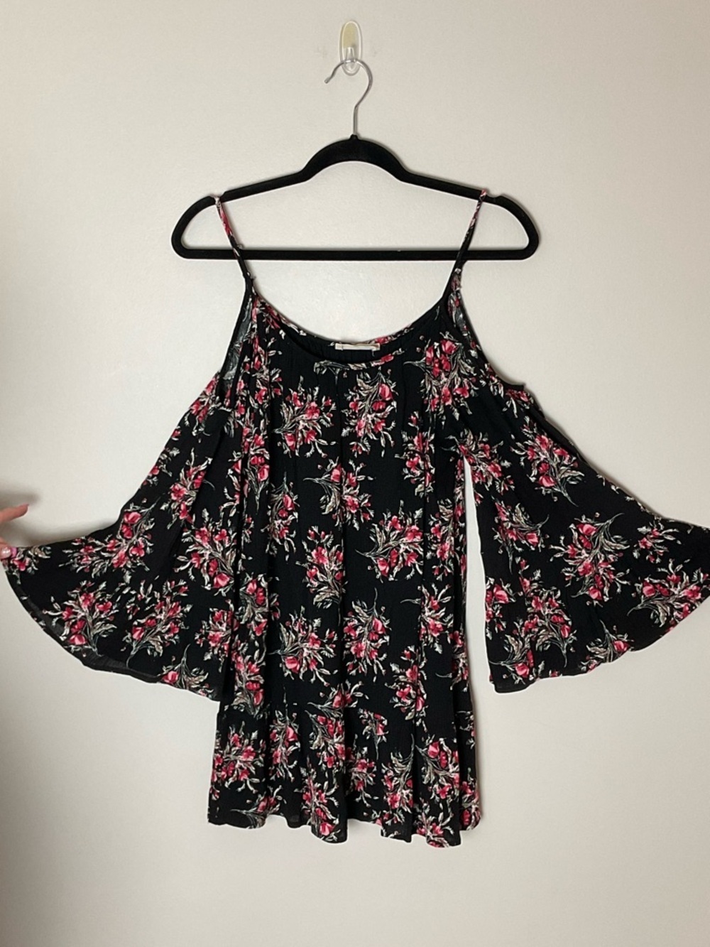 Altar'd State Black Floral Cold-Shoulder Mini Ruffled Tunic Flowy Dress Sz Small